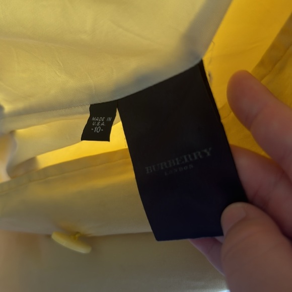 Yellow trench coat - Picture 7 of 7